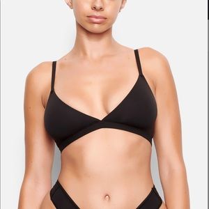 Skims Fits Everyone Triangle Bralette